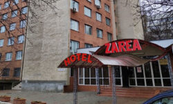 Hotelul „Zarea” va fi scos la privatizare: activul de 4,1 milioane lei are un profit de 8 ori sub media pieței