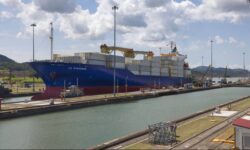 Războiul cu Iranul a scumpit transportul global! Taxe record pentru tranzitul prin Canalul Panama