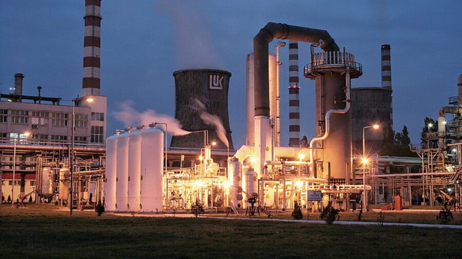 România repornește rafinăria Petrotel: SUA acordă derogare de la sancțiunile pentru Lukoil