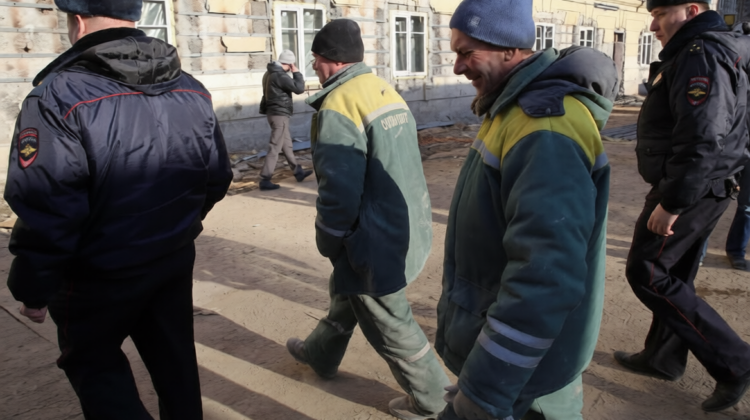 Diaspora ține economia în viață! A trimis acasă 174 milioane în luna martie