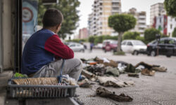 Unu din cinci europeni, în pragul sărăciei: românii, bulgarii și grecii sunt cei mai afectați