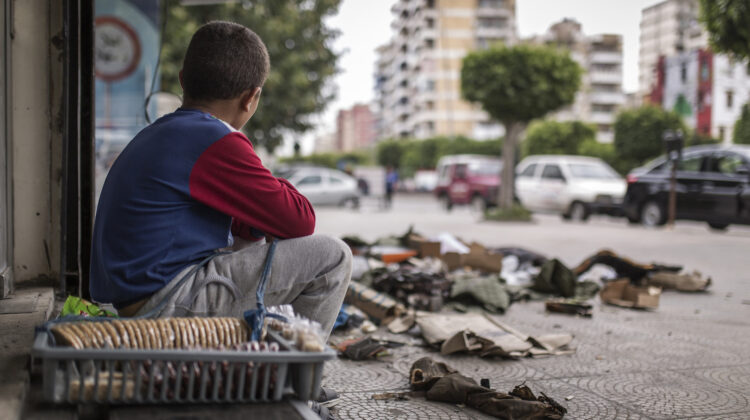 Unu din cinci europeni, în pragul sărăciei: românii, bulgarii și grecii sunt cei mai afectați