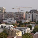 Tinerii care cumpără prima casă ar putea primi o reducere fiscală importantă în România