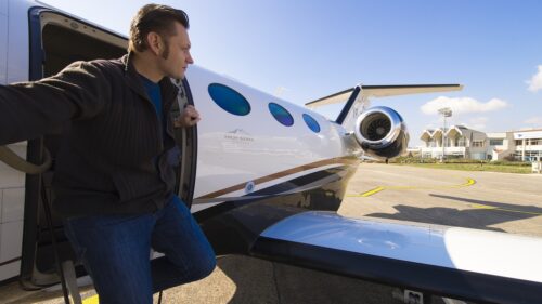 Fără TVA și accize pentru mașini, avioane private și cai: Moldova pregătește facilități pentru cetățenii UE