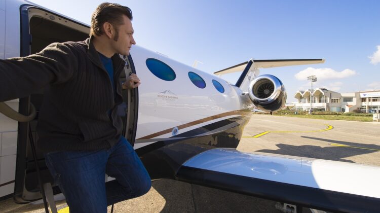 Fără TVA și accize pentru mașini, avioane private și cai: Moldova pregătește facilități pentru cetățenii UE