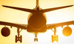 Compania low-cost care zboară din Chișinău aduce internetul lui Musk la bordul avioanelor