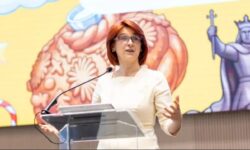 VIDEO Ana Revenco, discurs emoționant despre familie și identitate: Trebuie să vă asumați un rost