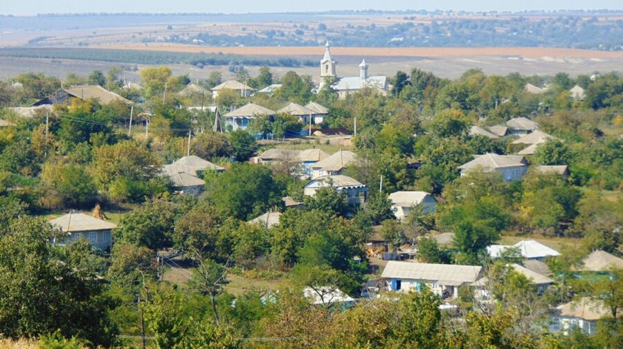 Moldova, țara locuințelor vechi: avem peste 1,12 milioane de case și blocuri, dar 8 din 10 sunt la sat