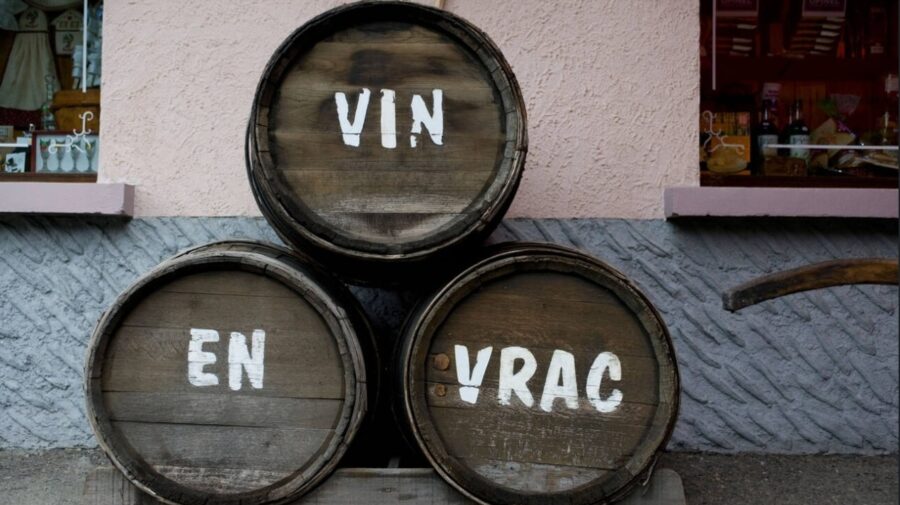 Moldova îmbată planeta! Exporturile de vin în vrac s-au majorat de trei ori