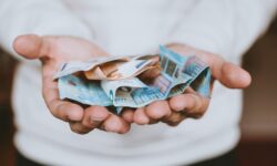 Când va renunța România la leu pentru euro: anunțul tranșant al unui șef de la BNR