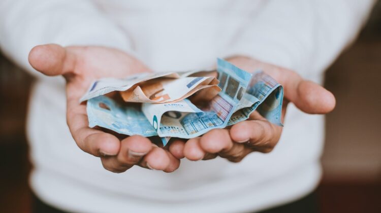 Când va renunța România la leu pentru euro: anunțul tranșant al unui șef de la BNR