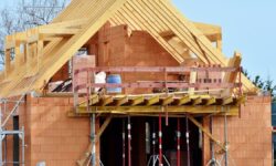 Ai casă „la gri”? Autoritățile pregătesc verificări și calcule noi pentru plata impozitului