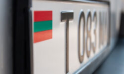 Transnistria renunță treptat la plăcile neutre: Peste 22 000 de mașini circulă deja cu numere moldovenești