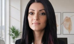 Peste 6 400 de lei pe zi la BNM! Șefa cabinetului guvernatorului și-a cumpărat și un BMW de jumătate de milion de lei