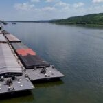 Cel mai mare fluviu care ajunge în Republica Moldova seacă! Dunărea atinge un minim al ultimelor trei decenii