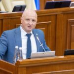 Crypto-boy rupe tăcerea despre fotoliul-cheie din Parlament