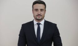 Venituri-surpriză pentru un secretar de stat! A încasat mai mulți bani din indemnizații și daruri decât din salariu