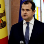 Cum a ajuns „creșterea” să însemne scădere? Tofan promite să ridice speranța de viață… sub nivelul actual