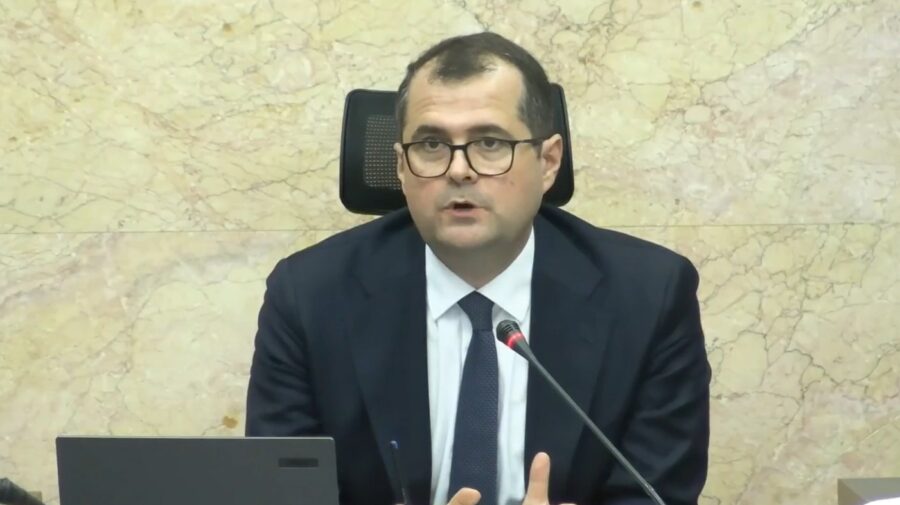 Tofan recunoaște paradoxul: motorina ieftină din Moldova riscă să dispară de pe piață