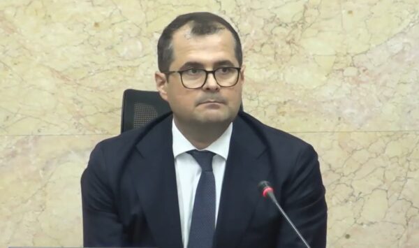 Tofan mută piesele pe tabla statului! Schimbări la Fisc, APP, CNAM și AIPA