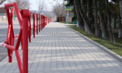 Peste 5 kilometri de trotuare noi pentru aproape 9,6 milioane de lei. Cele mai mari lucrări vor fi la Otaci și Drochia