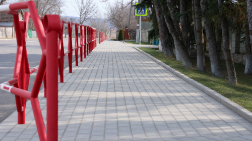 Peste 5 kilometri de trotuare noi pentru aproape 9,6 milioane de lei. Cele mai mari lucrări vor fi la Otaci și Drochia