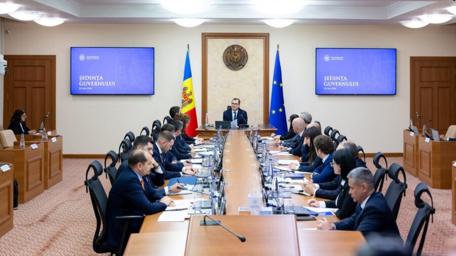 Starea de alertă energetică și hidrologică, prelungită cu încă 30 de zile