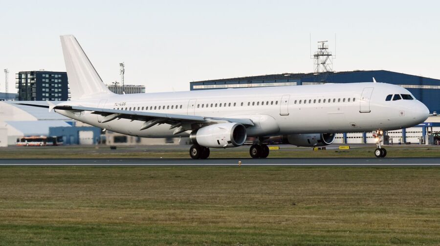 Companie nouă, avion vechi. Cu ce aeronavă intră Polaris pe piața din Moldova