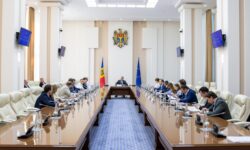 Statul strânge robinetul și stinge luminile! Noi restricții în plină criză energetică