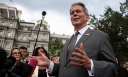 Americanii încearcă să astupe o gaură de trilioane! Noua manevră a Trezoreriei stârnește scepticism