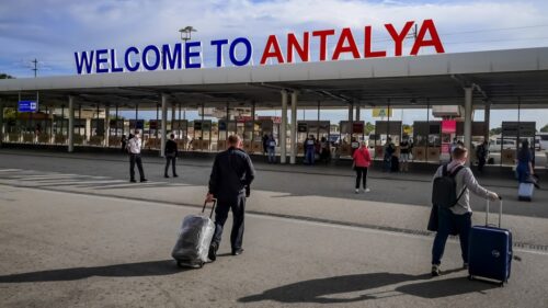 Unde se duc banii de vacanță ai moldovenilor? O singură țară atrage 36% dintre turiști