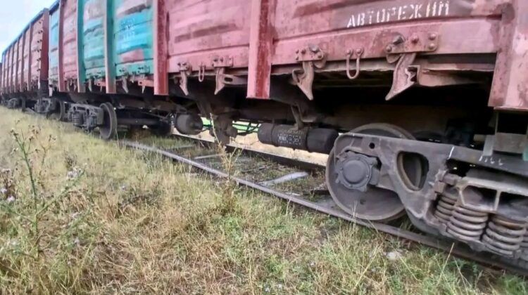 Sar trenurile de pe șine în Moldova! Cinci vagoane au deraiat la Cahul