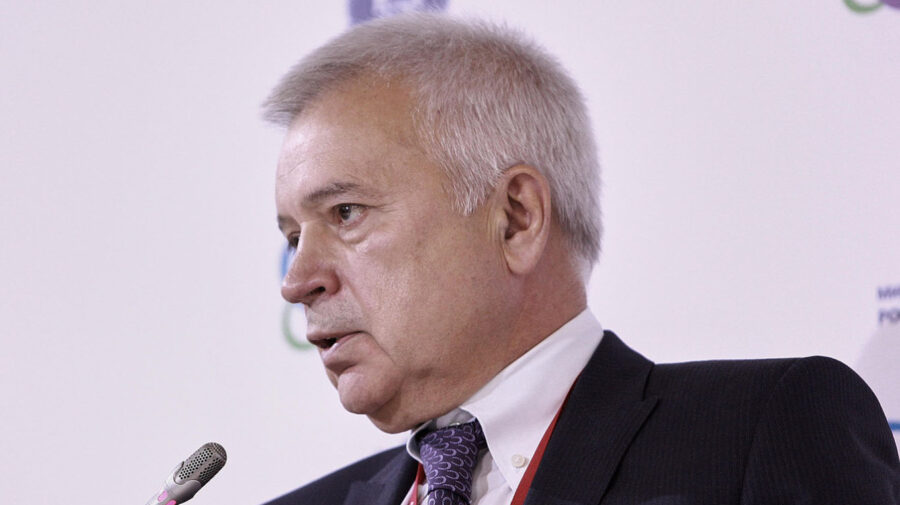 Miliardarul Alekperov promite reparații fulger după amenințarea lui Putin cu confiscarea rafinăriilor Lukoil