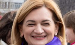 „Nu e corect să spunem că vor fi scumpiri”. Gherman, despre aplicarea TVA la lumină și majorarea la gaze