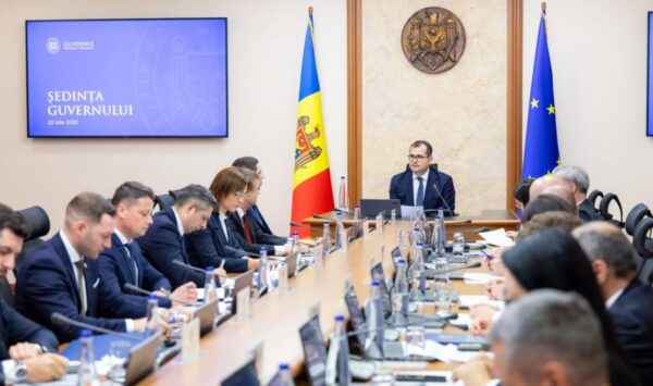 Pe repede-înainte cu politica bugetar-fiscală: Guvernul examinează azi proiectul pentru 2027