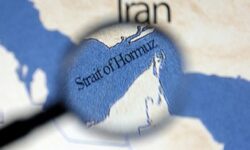 Două strâmtori, un singur coșmar! Hormuz și Bab el-Mandeb împing petrolul în sus