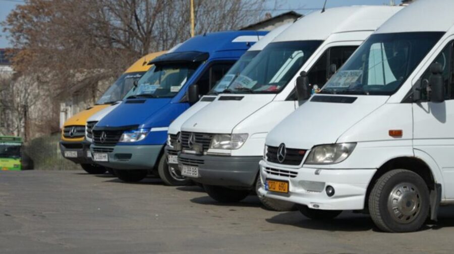 Pasagerii plătesc mai mult de azi: ANTA a majorat tariful pentru transportul interraional