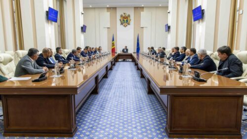 Chișinăul, cimitirul investițiilor imobiliare! Dezvoltatorii s-au plâns premierului Tofan