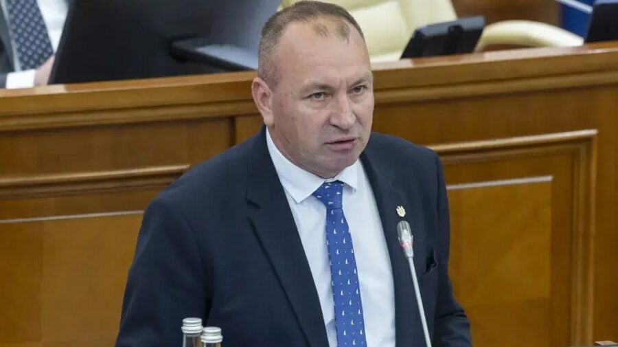 Nu amendament, atunci lege! Levinschi a găsit o altă cale pentru majorările salariale de la instituția soției