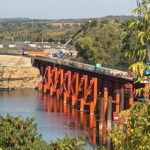 Imagini spectaculoase de la Cosăuți–Yampil! Construcția podului a ajuns la mijlocul Nistrului