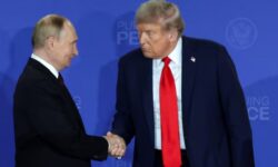 Cadou nesperat pentru Putin! Trump oprește sancțiunile care urmau să lovească petrolul rusesc